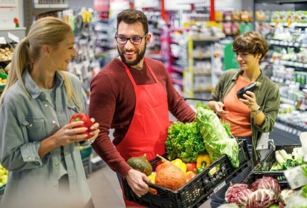 İzmir’de Market Sektöründe Kariyer Yapmanın Yolları