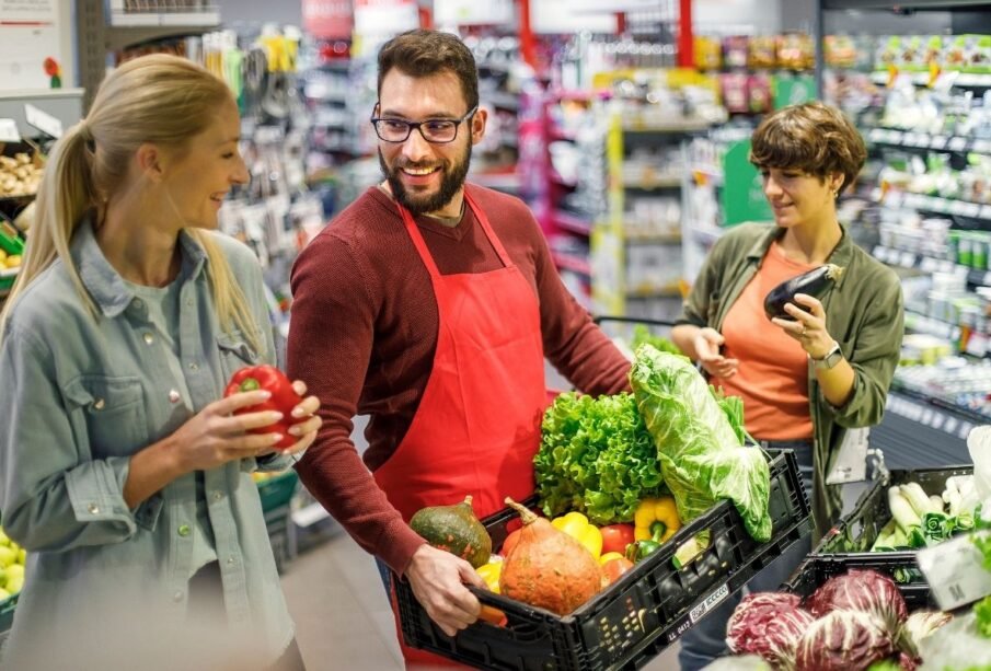 İzmir’de Market Sektöründe Kariyer Yapmanın Yolları